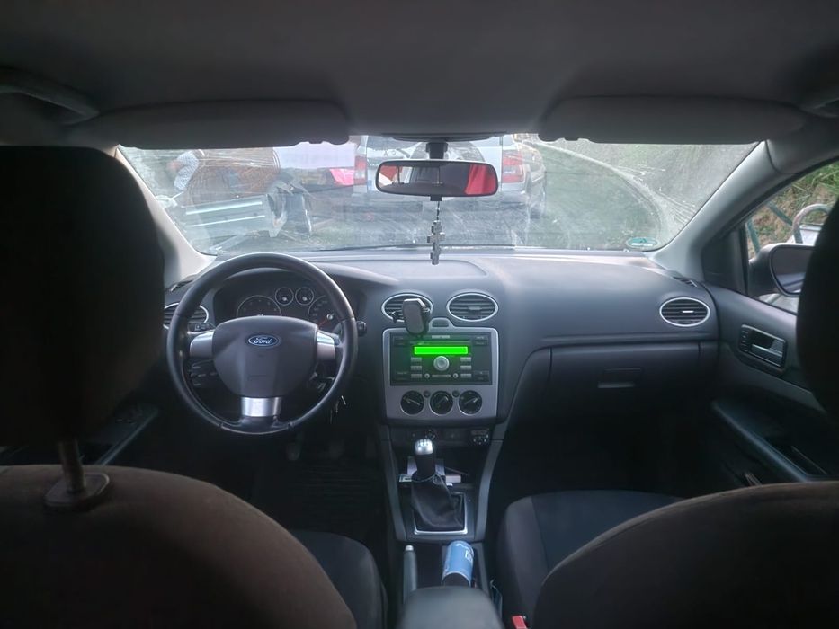 Vând Ford Focus 1.6 plus GPL