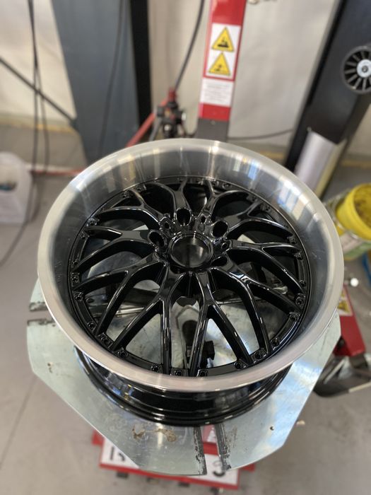 Vopsit jante auto, indreptat jante auto, reconditionare jante auto