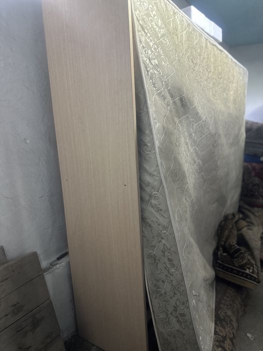 Продам двухспальную кровать