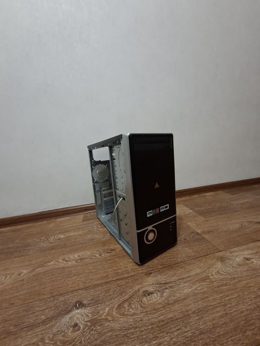 Корпус сам незнаю какой