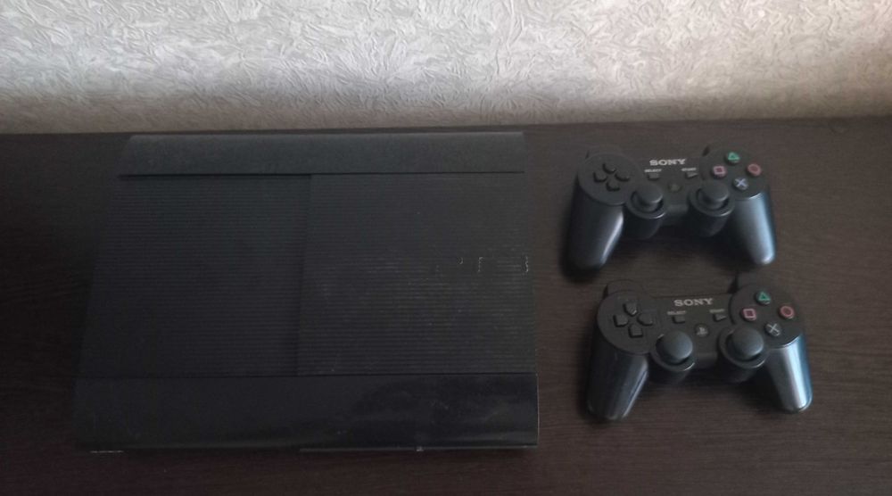 Игровая приставка Sony Playstation 3 Super Slim PS3