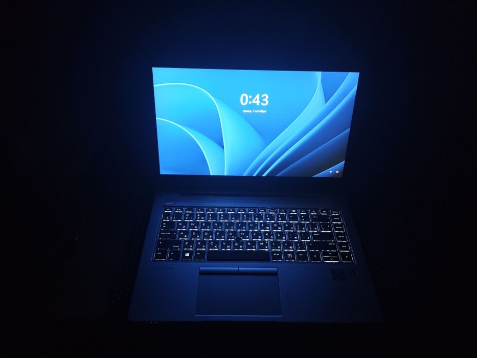 Ноутбук hp i5/8gb/ssd алюминий
