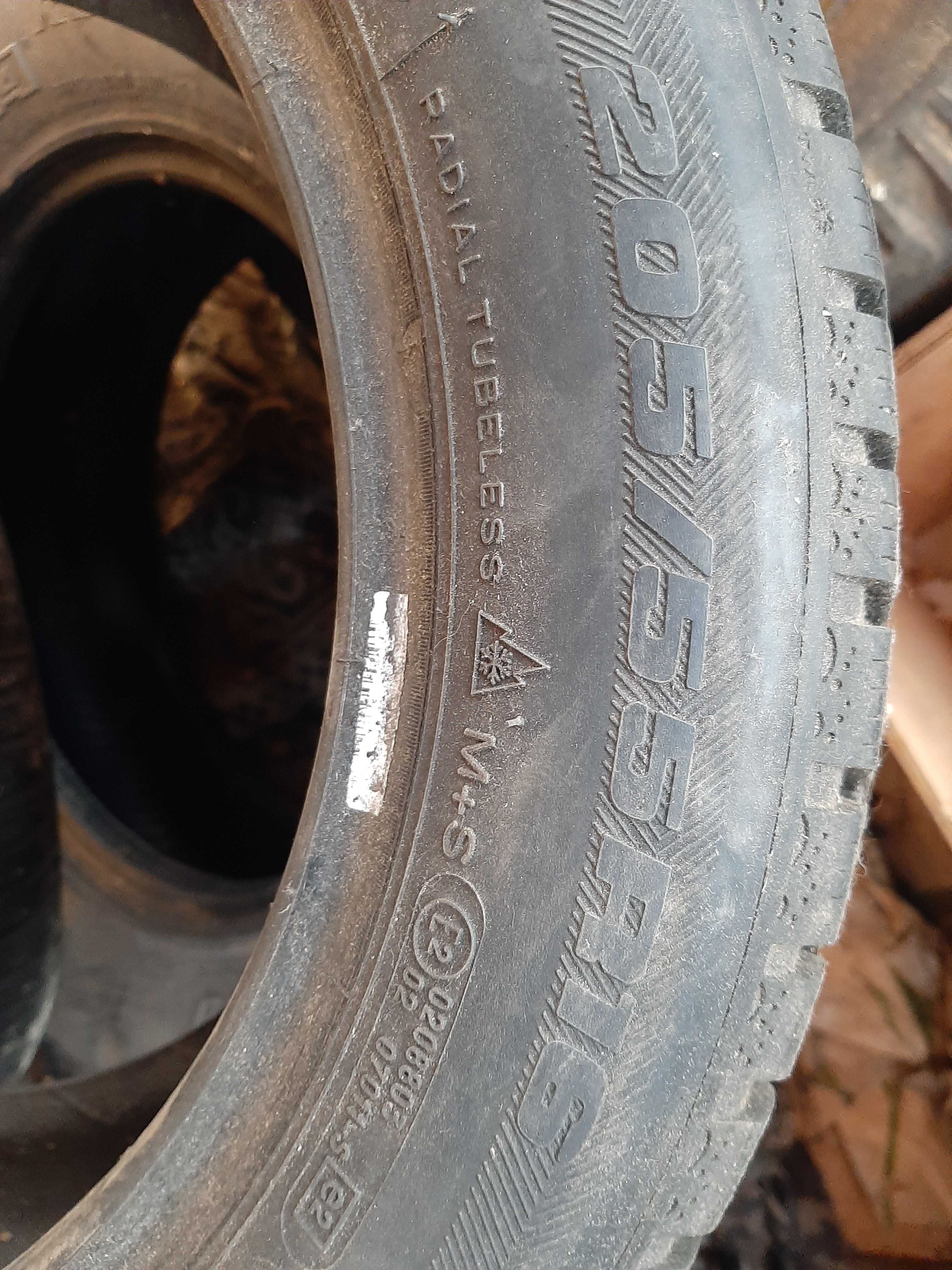 Продавам зимна гума BFgoodrich 205/55r16