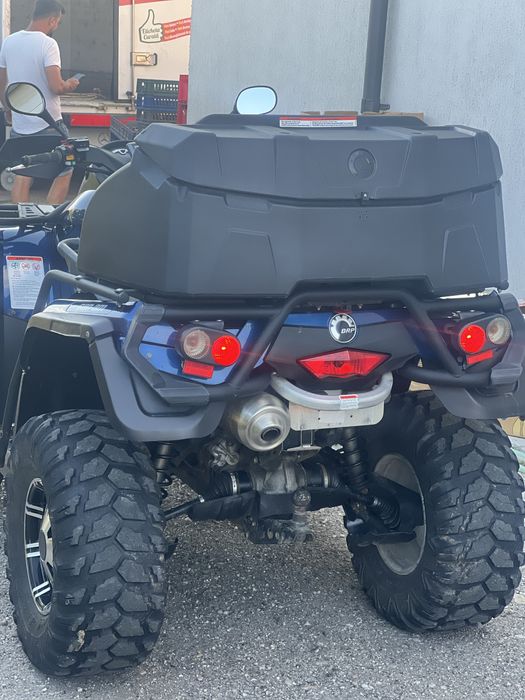 Vând can am 800r