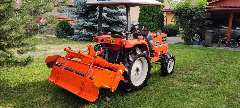 Tractoras japonez Kubota