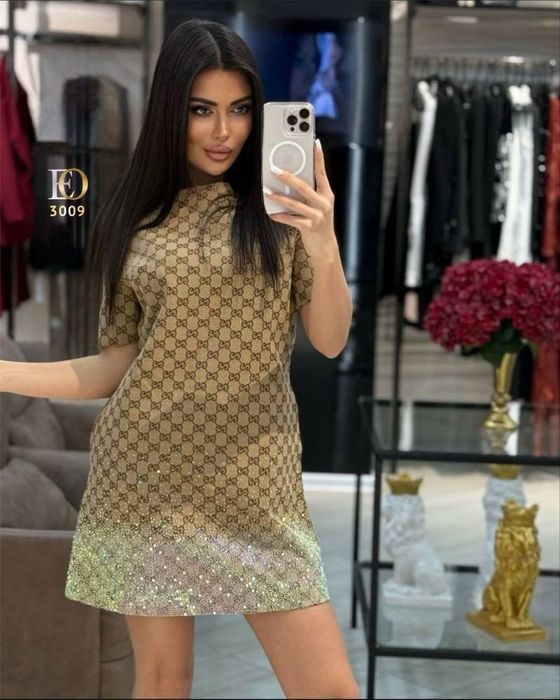 Отново налична Gucci блестяща рокля ВИДЕО НА МОДЕЛА