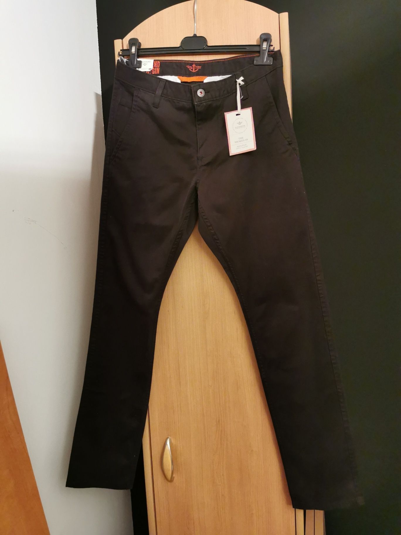 Pantaloni noi Dockers măsura 30/32