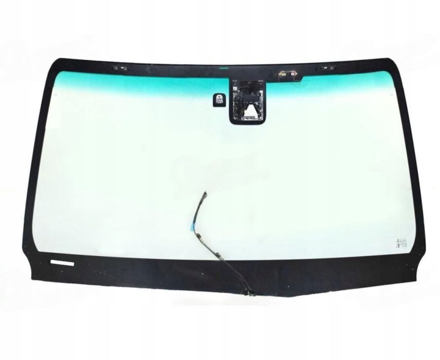 Предно Стъкло Toyota Hi-Lux 2019+