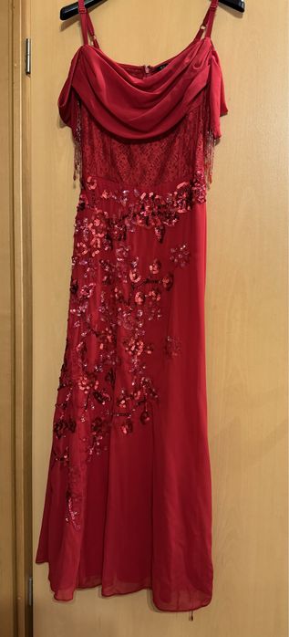 Rochie lunga eleganta rosie bust dantela cu margelute marime 38