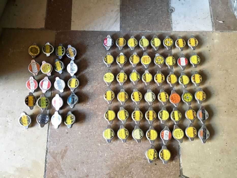 Крышки радиатора на Camry 20  25  55  50  Камри 20  25  50  55