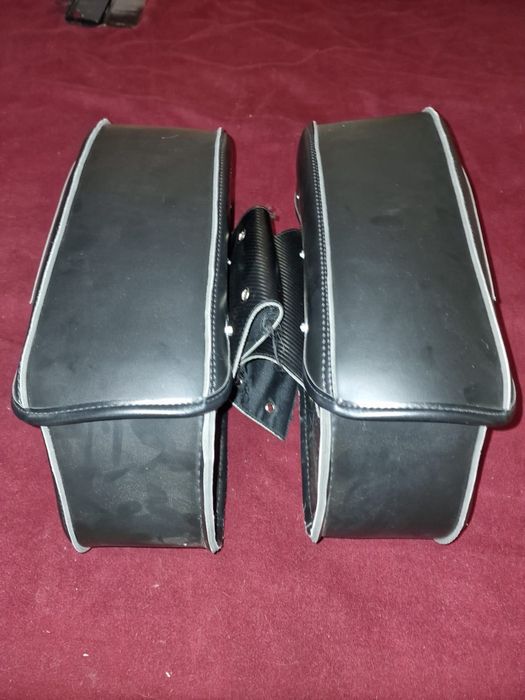 Нови кожени дисаги