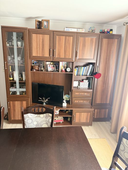 Vand masa lemn masiv + 6 scaune si mobilier living