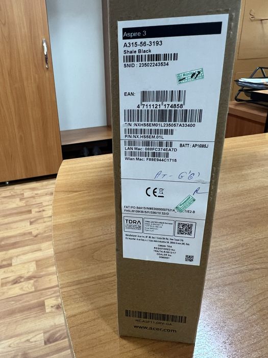 Ноутбук Acer в коробке