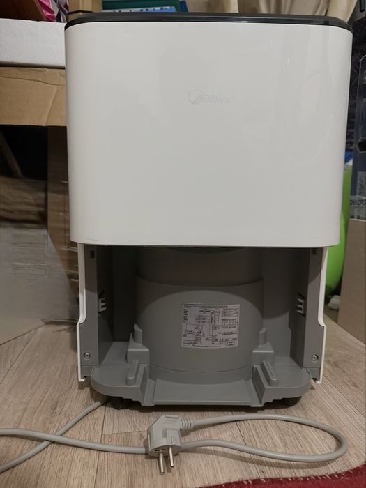 Осушитель воздуха от сырости и предотвратить плесень!