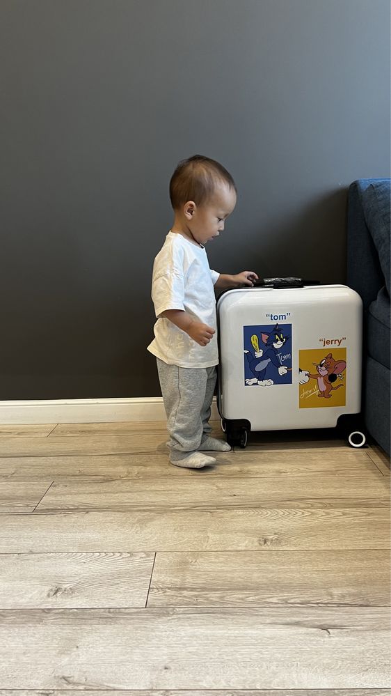 Детский чемодан