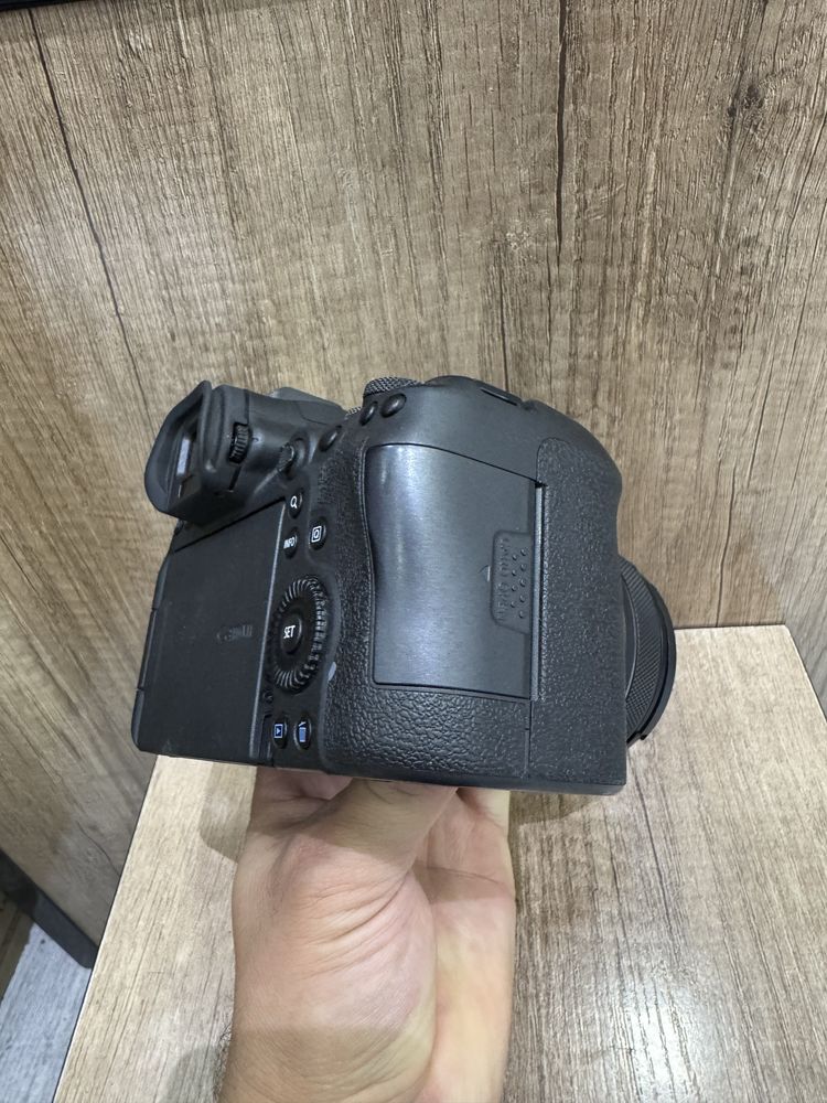 Canon R6 24-105 STM