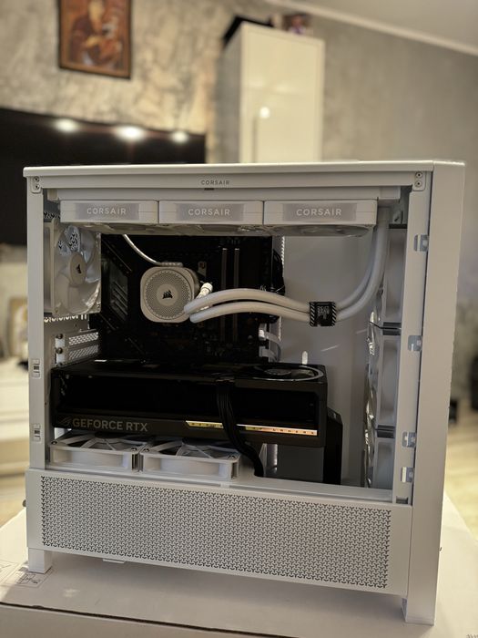 Sistem PC Gaming Ryzen 7 9800X3D, RTX 5080, 64GB Ram, 4TB NVMe