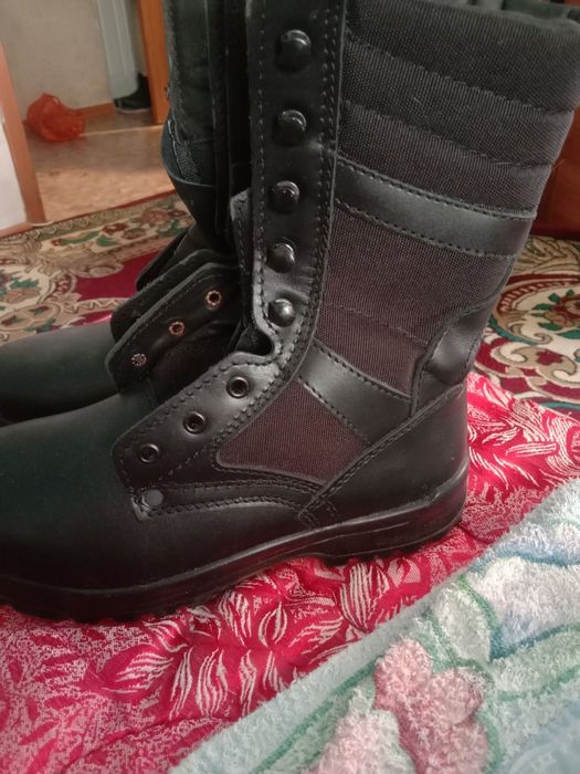 Продам берцы новые 41 размер