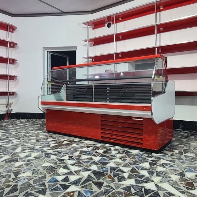 Витрина холодильник