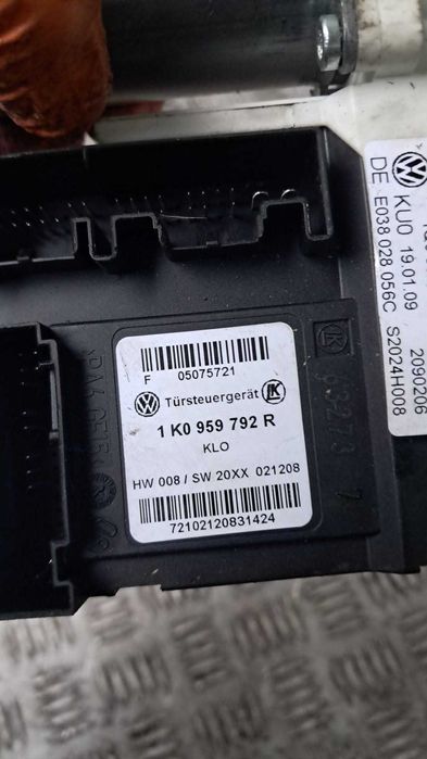 motoras macara dreapta VW Eos an 2009 cod 1K0959792R / 1Q0959702F