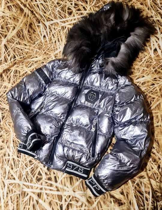 Сребристо зимно яке " Philipp Plein " , с естествен косъм на качулкатa