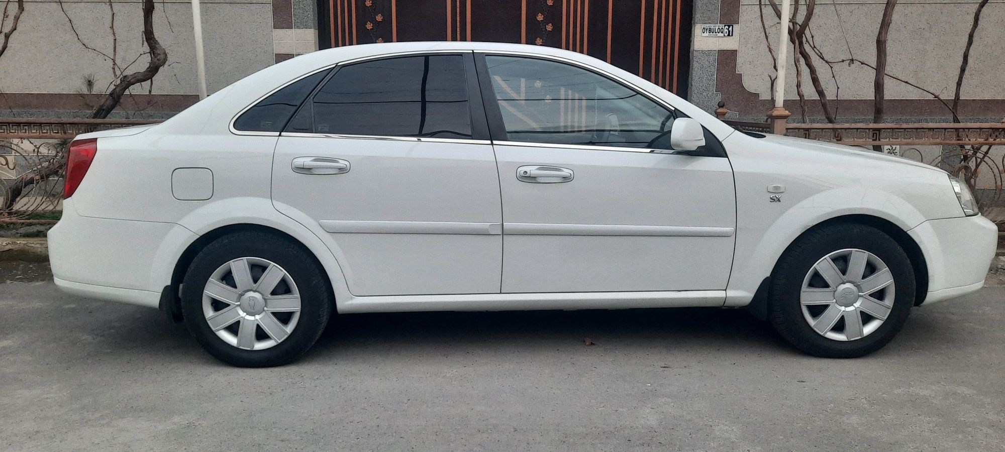 Lasetti 2 pozitsiya