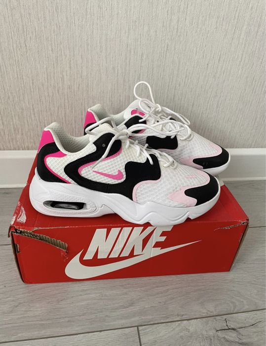 Кроссовки Nike новые