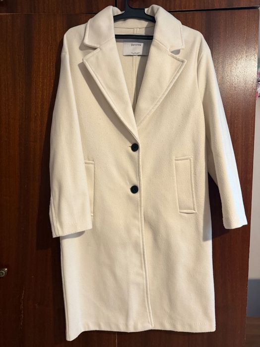 Ново палто Bershka