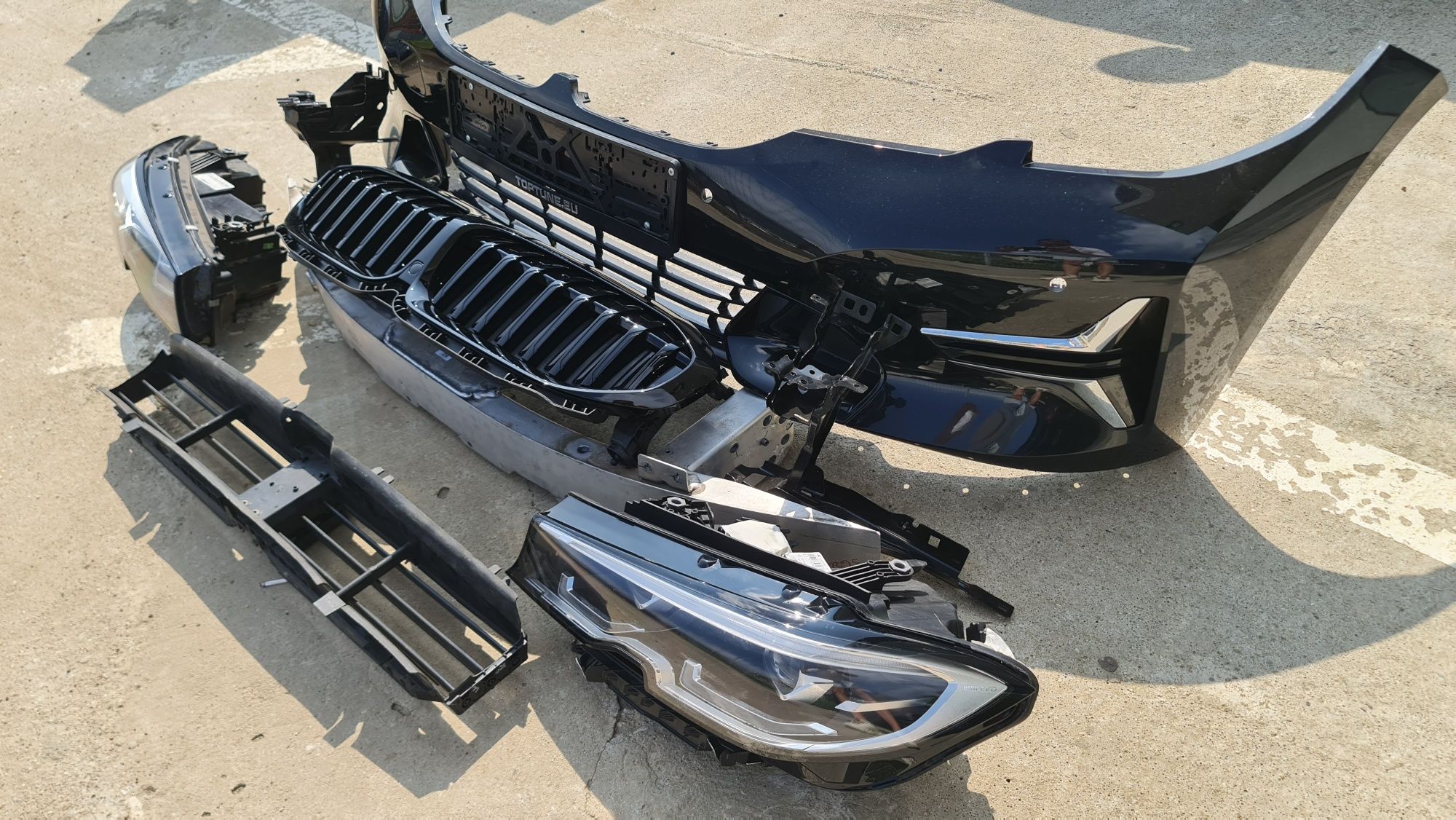 Faruri aripa trager bara grila capota suport BMW 3 g20 g21