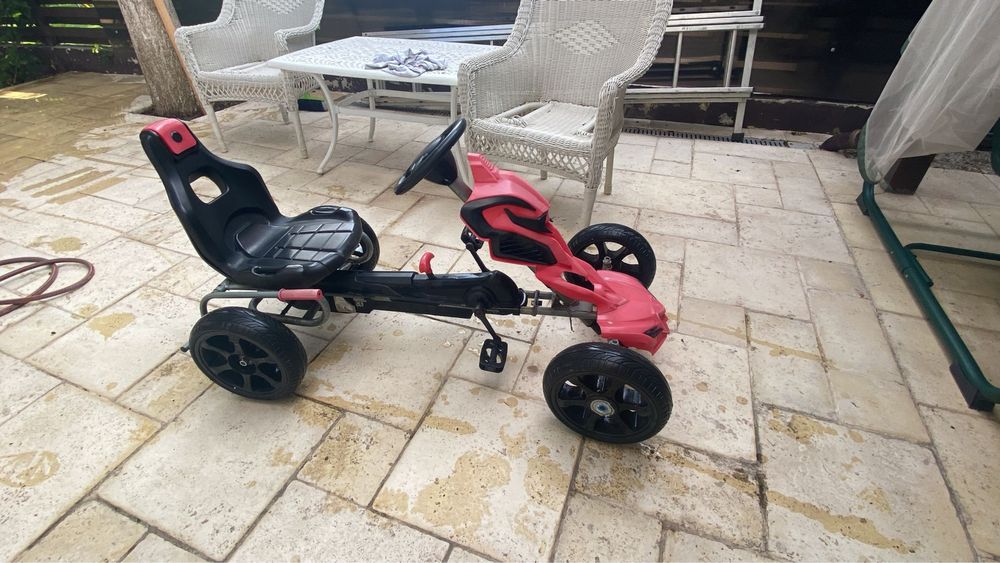 Kart cu pedale pentru copii Grande Ride