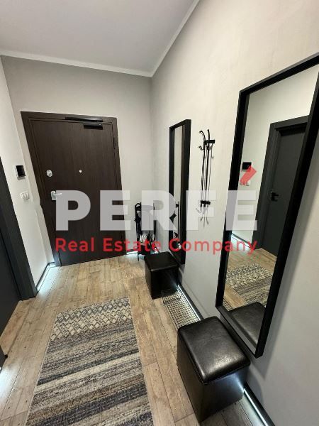 Дава се под наем Двустаен апартамент в Бургас, Славейков - 70 кв.м за 639 € - Снимка #3