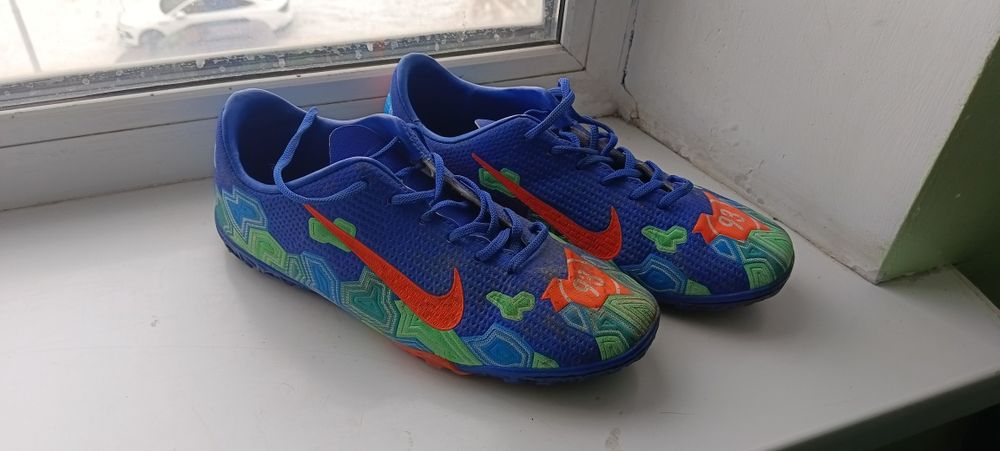 Продам детскую обувь