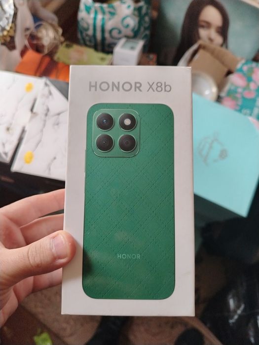 Продам Honor X8b 128гигабайт почти как новый