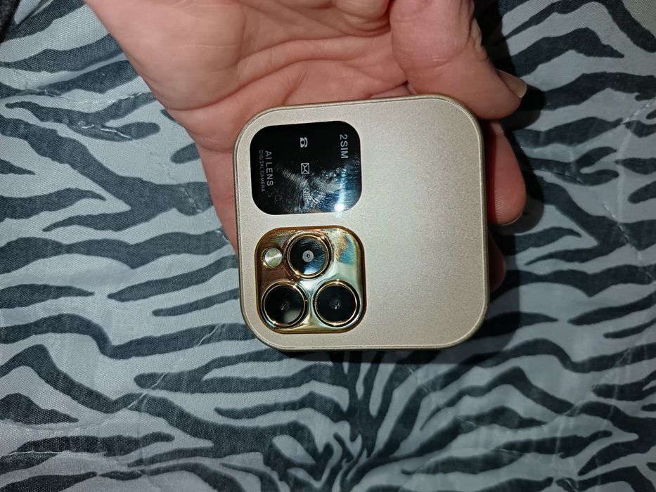 Продавам телефон