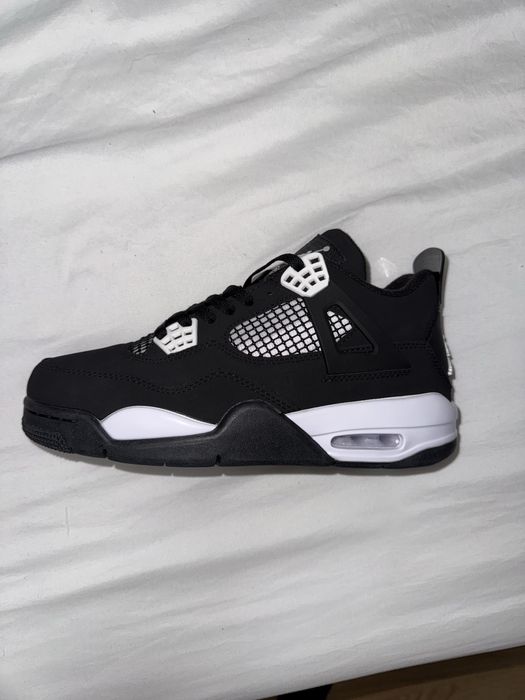 Jordan 4 White Thunder