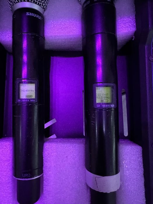 Microfon wireless profesional Shure UR4D + 2x SM58