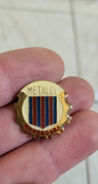 Insigna rara Metalul Hunedoara