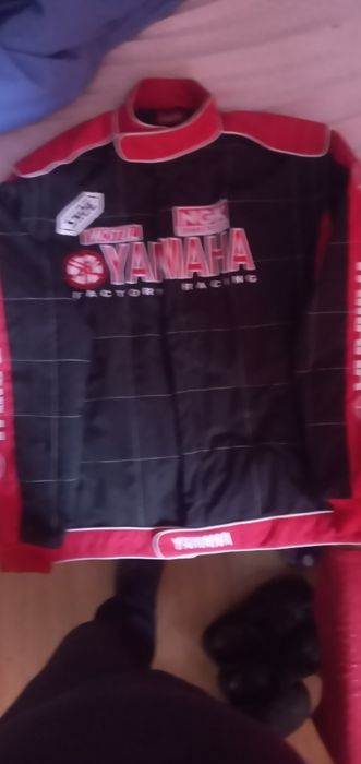 Vănd geaca originala YAMAHA
