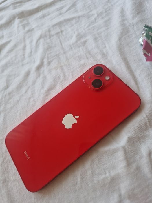 Продавам iPhone 14 Plus – 128GB, червен цвят