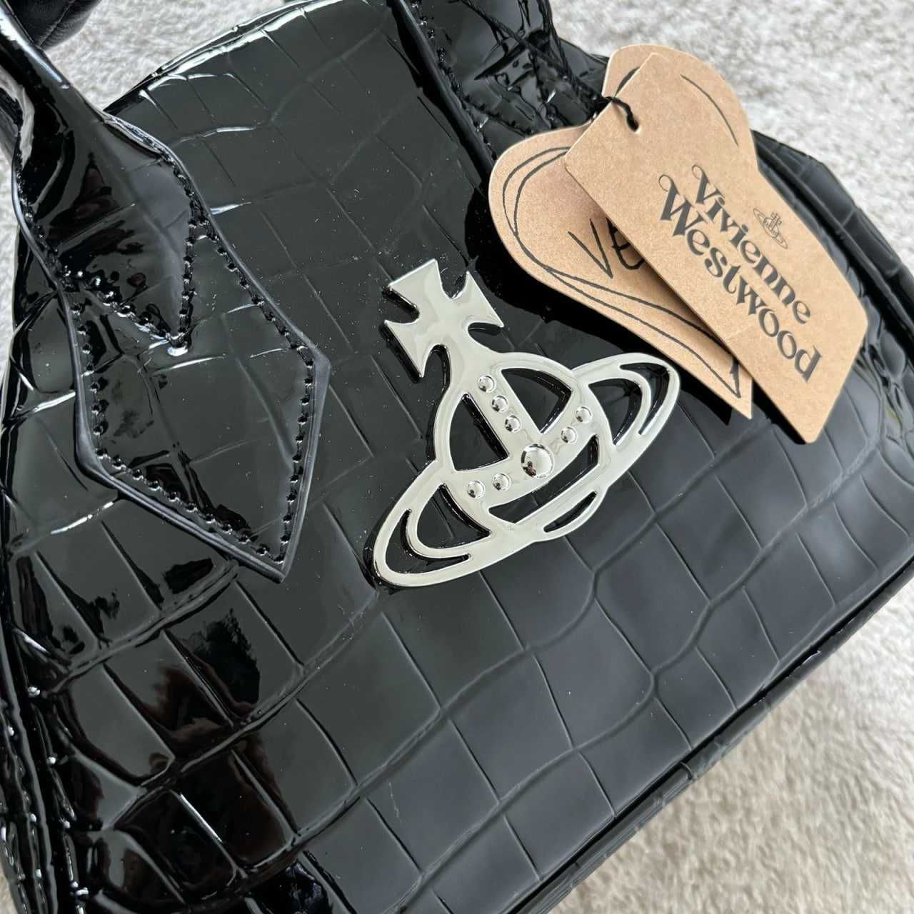 Vivienne Westwood чанта