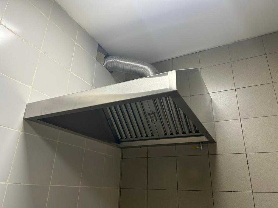 Зонт вытяжной, вытяжка из нержавейки, оцинковки для ресторана, кафе