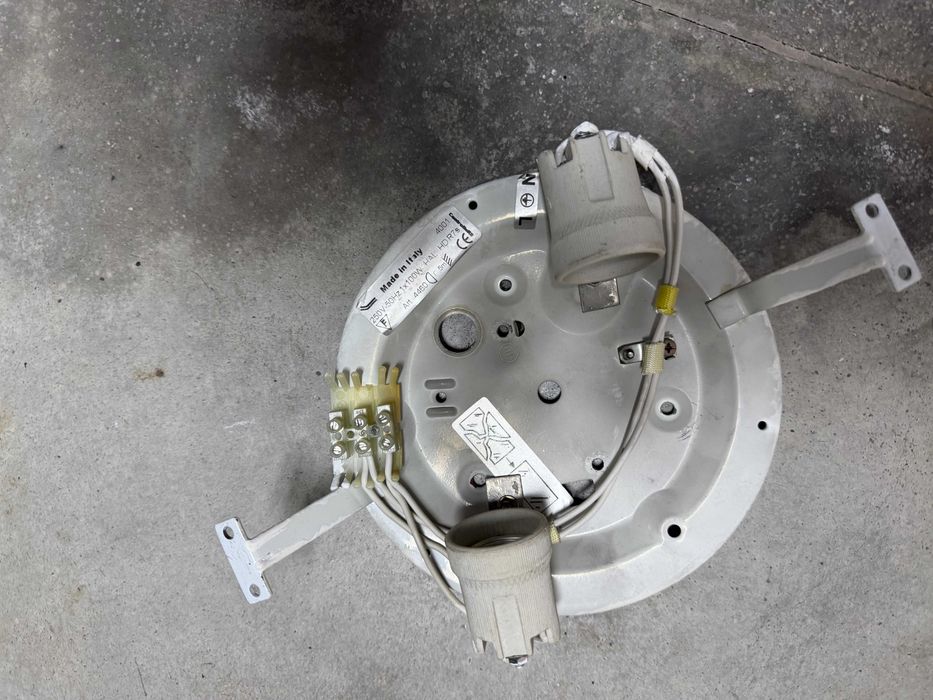 Аплик за таван или стена