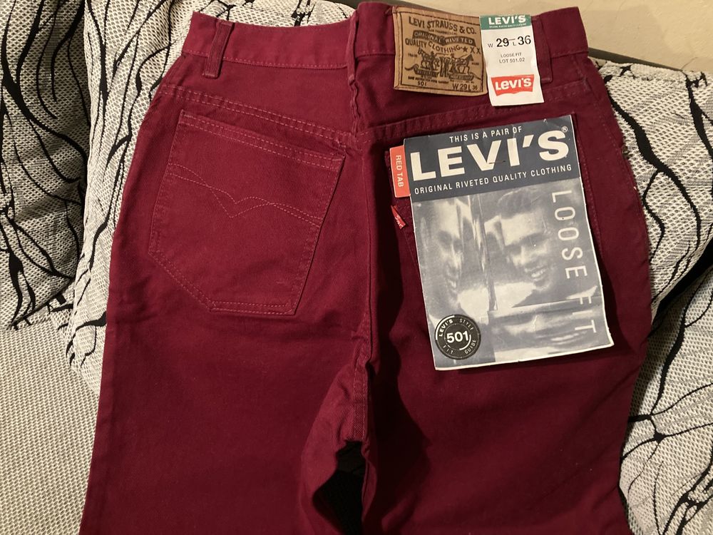 Нови дънки Levi’s