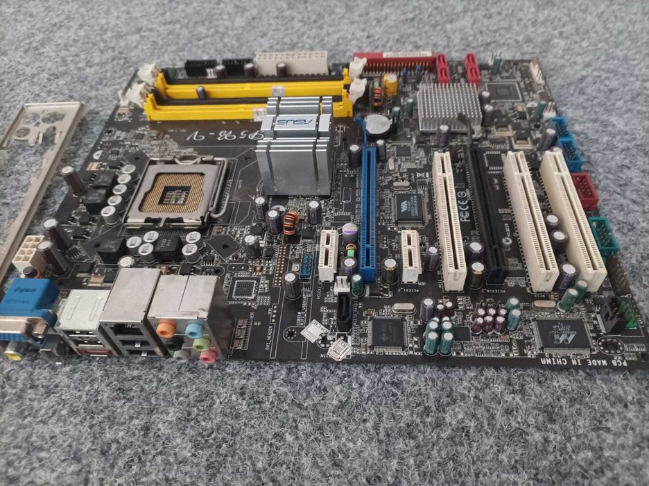 Материнская плата Asus P5B-V