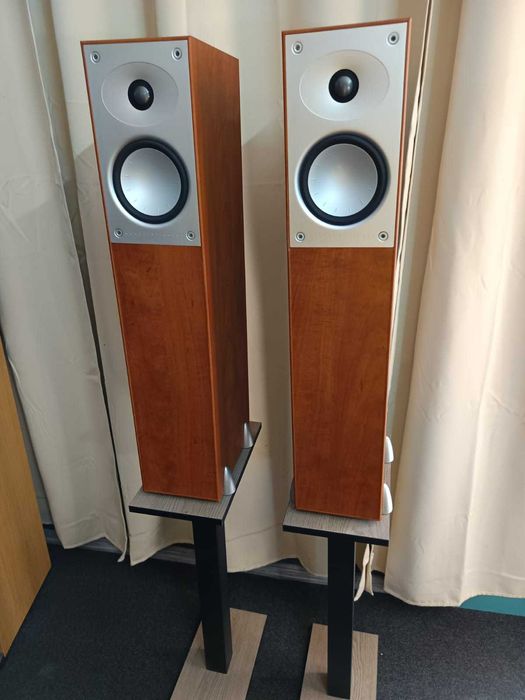 Amplificatoare, boxe, pickup, colectii de viniluri