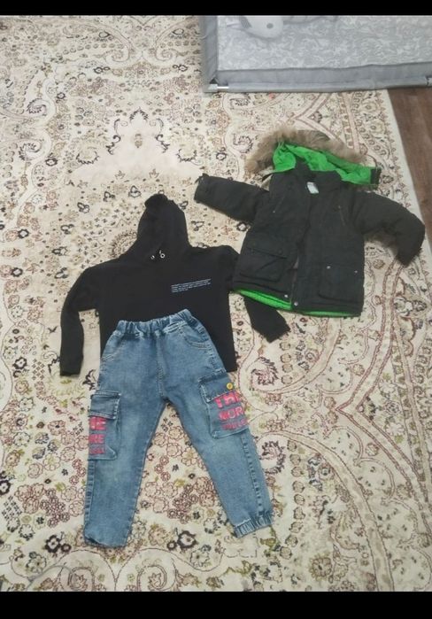 Отдам вещи на мальчика 1-2 класс