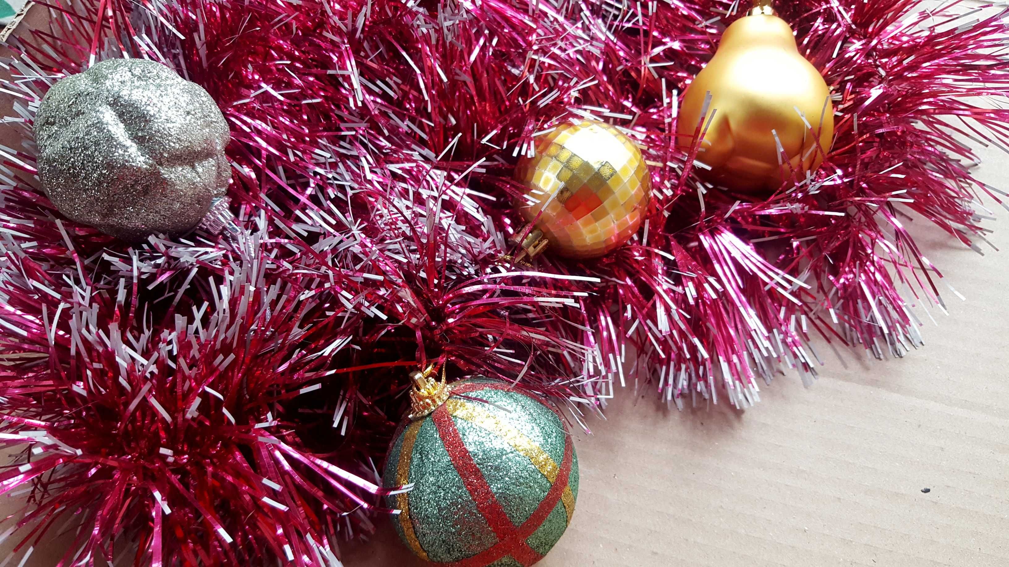 Играчки и украшения за елха, Kоледна и новогодишна украса