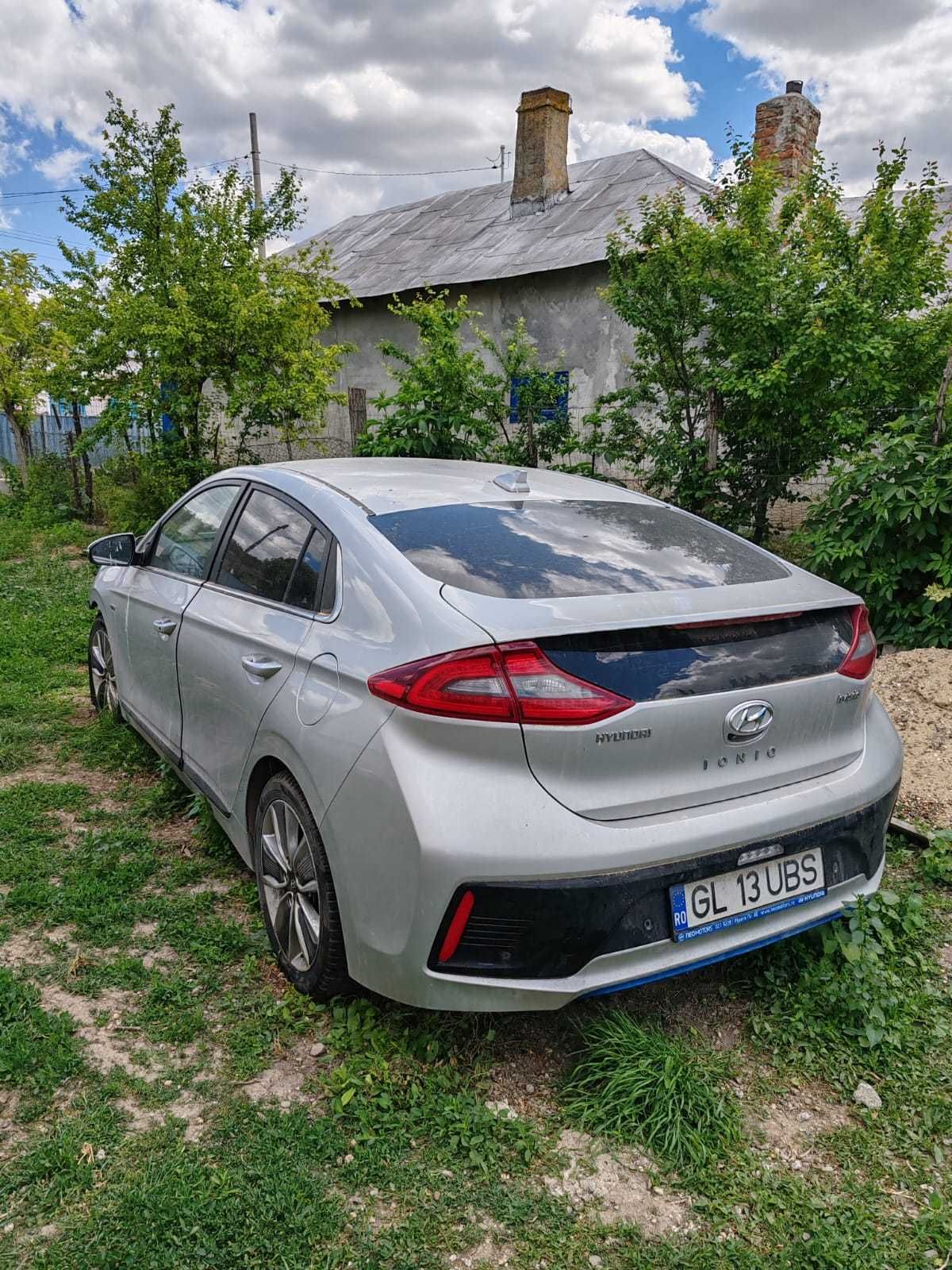 Hyundai Ioniq 1.6 an 2018 hibrid avariat