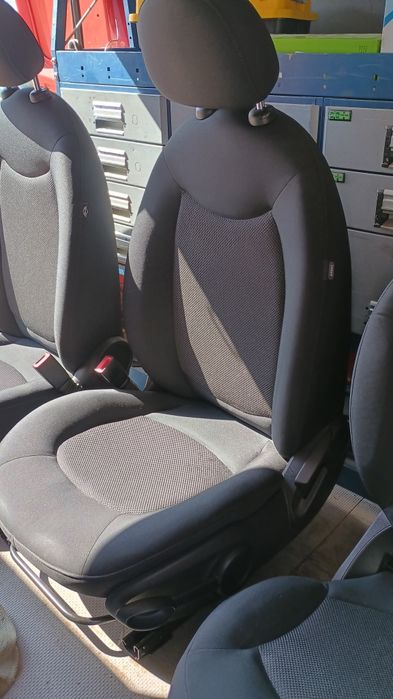 Салон за Мини Купър Кънтримен