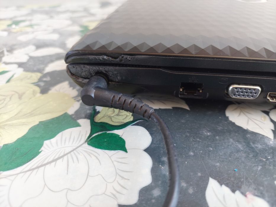 Laptop Sony Vayo i3